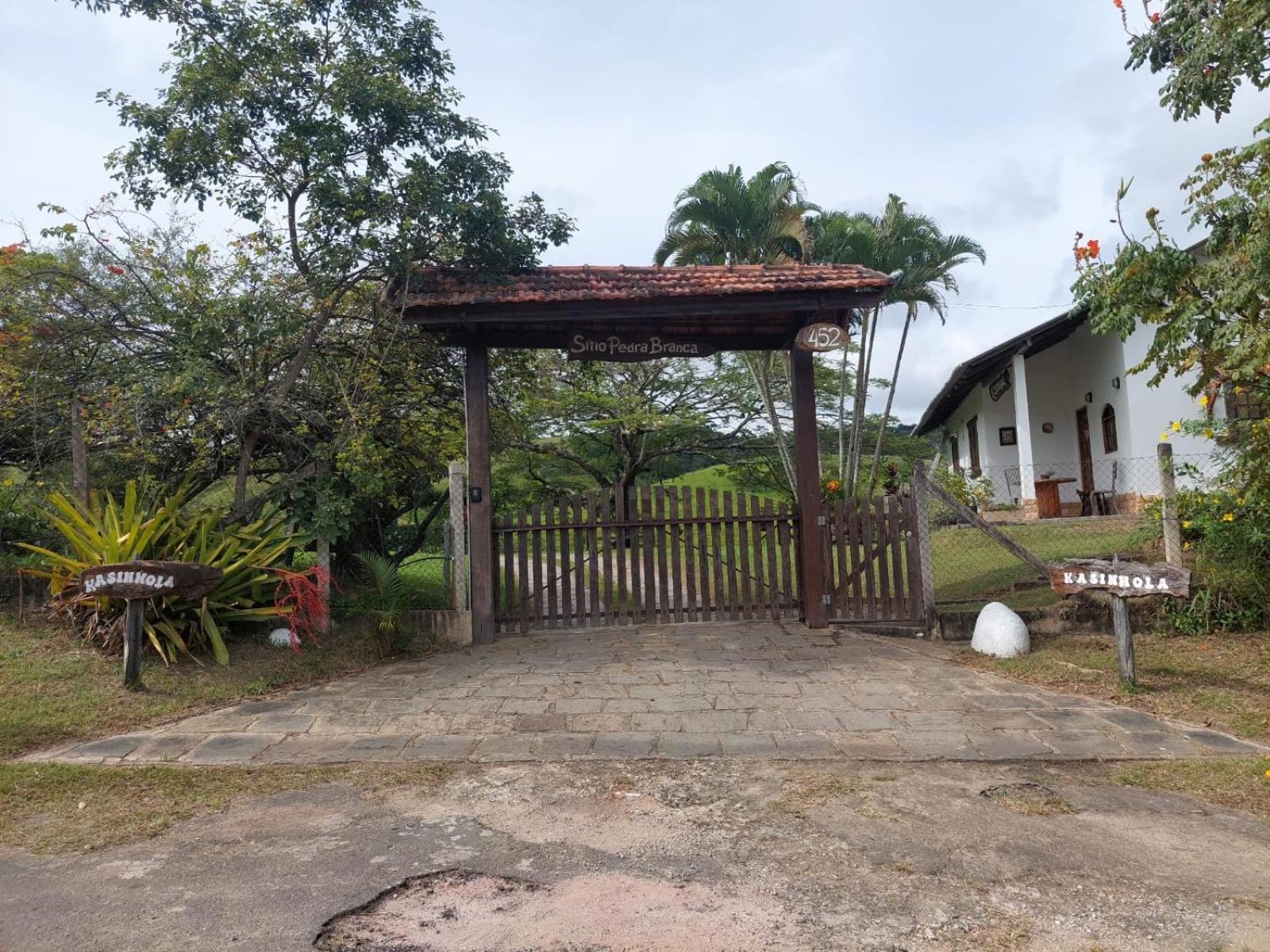 Kasinhola Recanto - Sitio Pedra Branca. Villa Paraiba do Sul Exterior photo